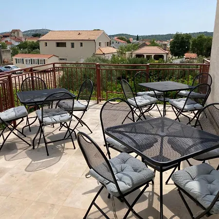 *** 4* بيروفاتش