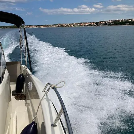 *** شقة فندقية 4*