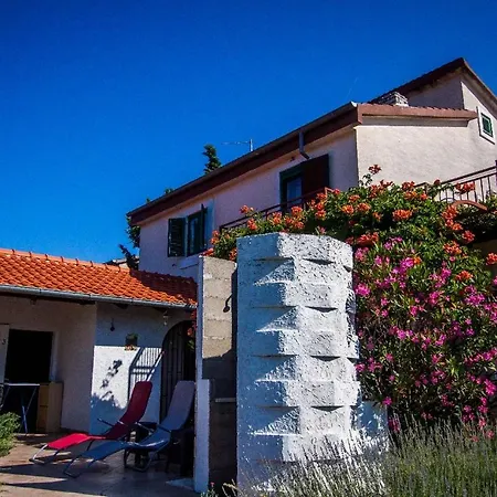 *** Aparthotel *