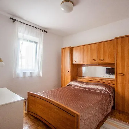 *** Aparthotel Pirovac