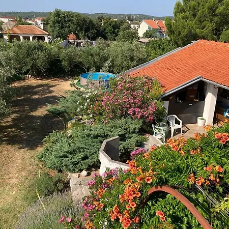 *** Hotel apartamentowy Pirovac