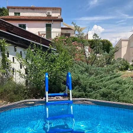 *** 4* بيروفاتش