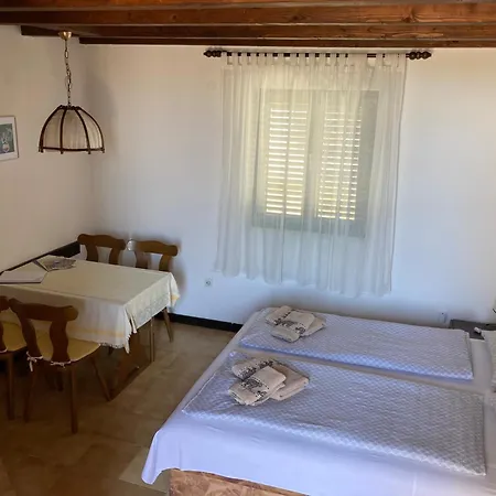 *** Aparthotel Pirovac