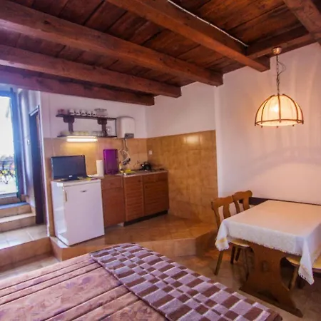 Aparthotel *** *