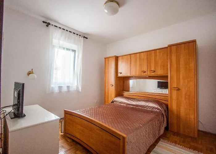 *** Aparthotel Pirovac